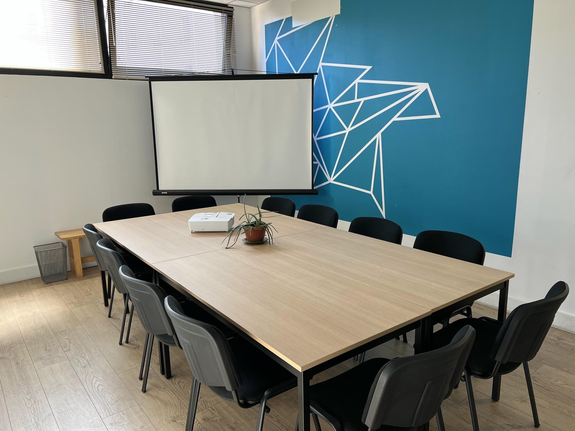 Grande salle de formation à la journée Villeurbanne - Large training room for full-day rental in Villeurbanne