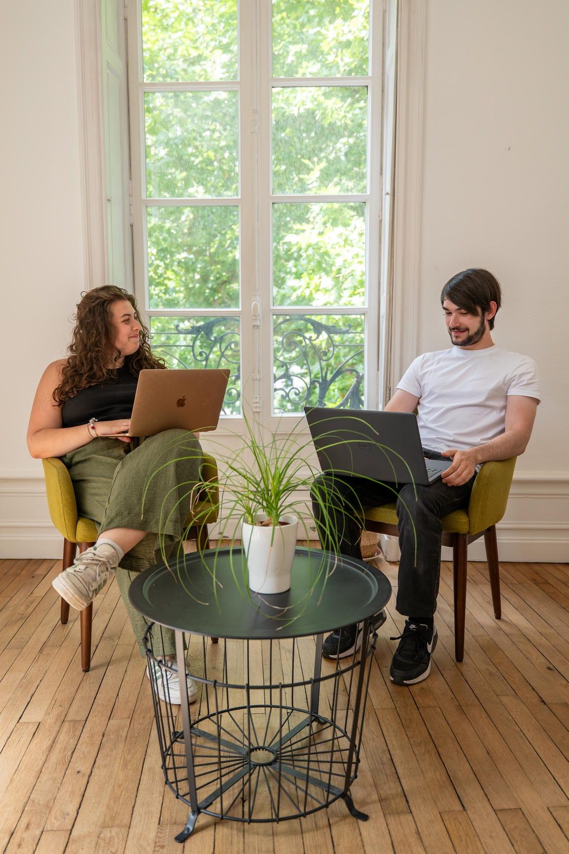 Salle pour petite réunion d'équipe à Nantes proche de l'Erdre - Room for small team meetings in Nantes near the Erdre river