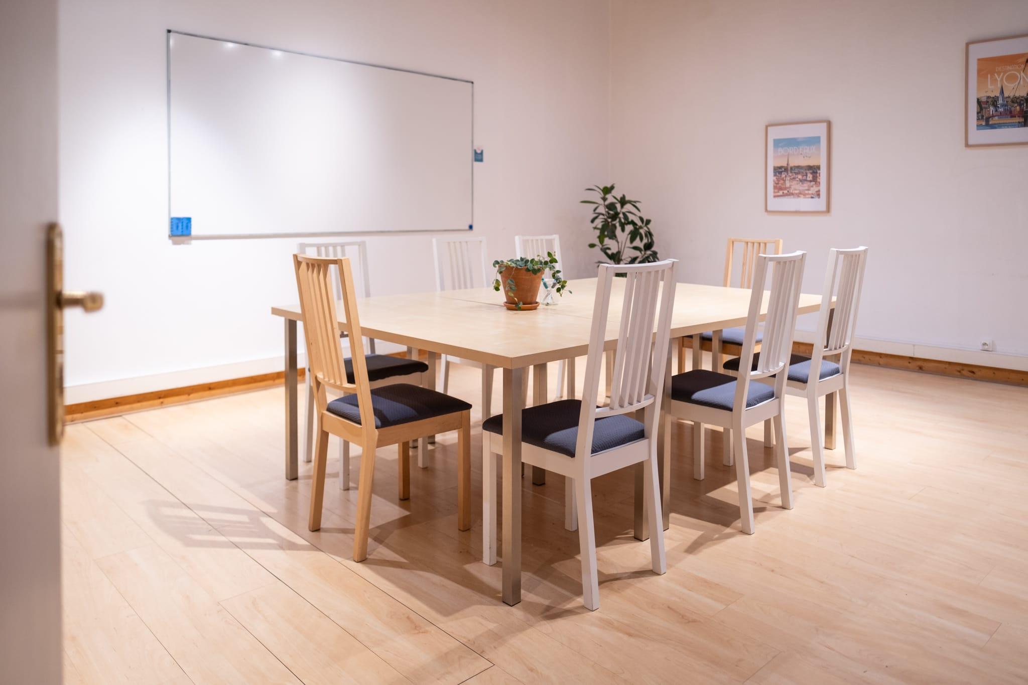 Salle de réunion 10 personnes Lyon 1 Terreaux - Meeting room for 10 people, Lyon 1 Terreaux