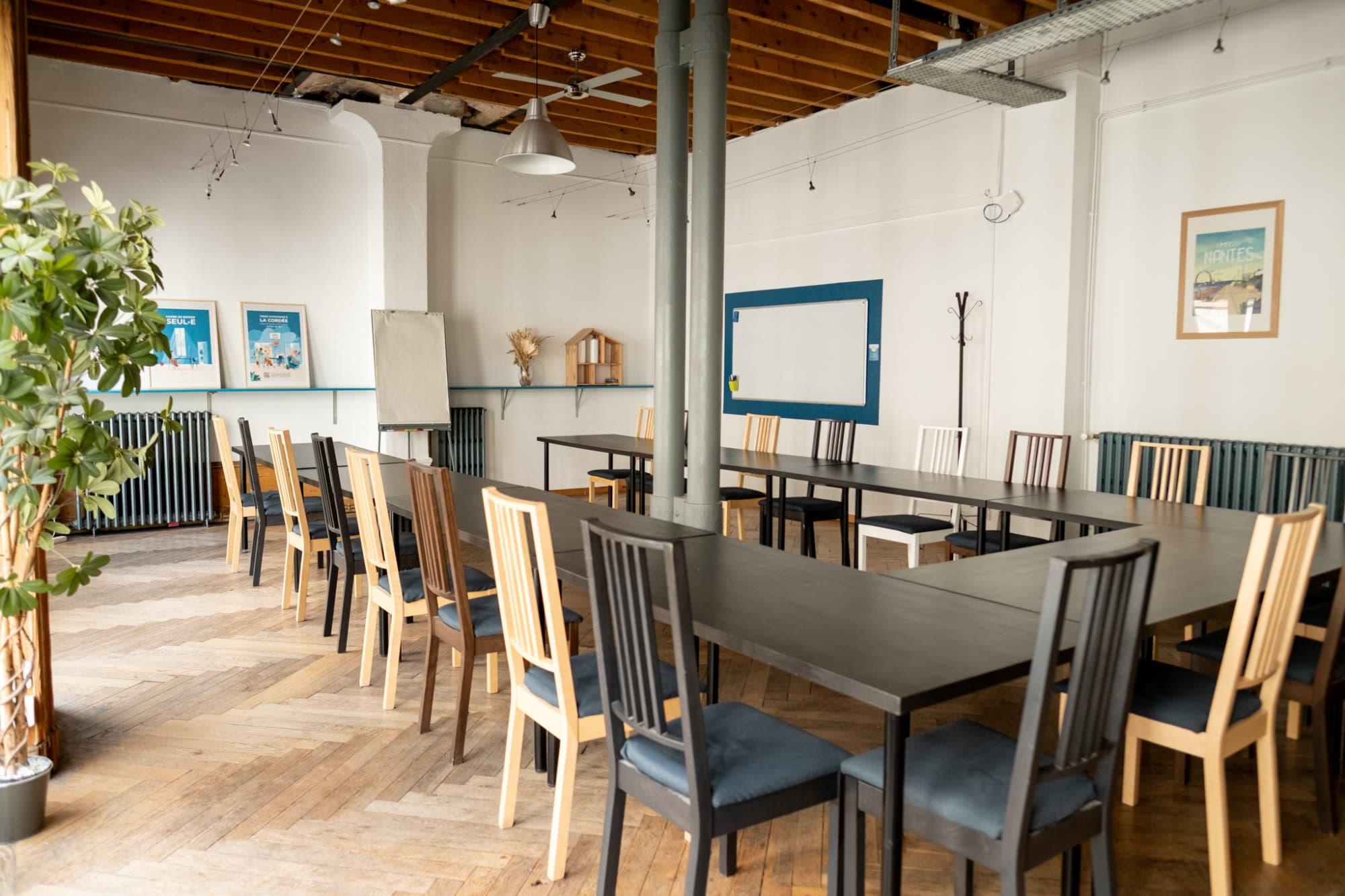 Salle de réunion 30 personnes Lyon quartier Part-Dieu - Meeting room for 30 people, Lyon Part-Dieu neighborhood