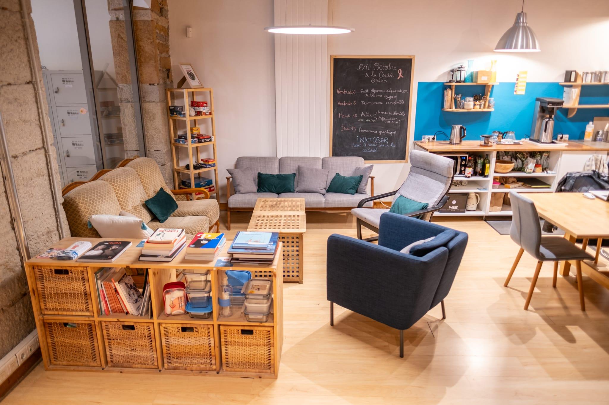 Privatisation espace entier Lyon 1 coin détente - Private event rental of the entire space in Lyon 1, lounge corner